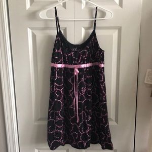 Angel black and pink roses nightgown size large